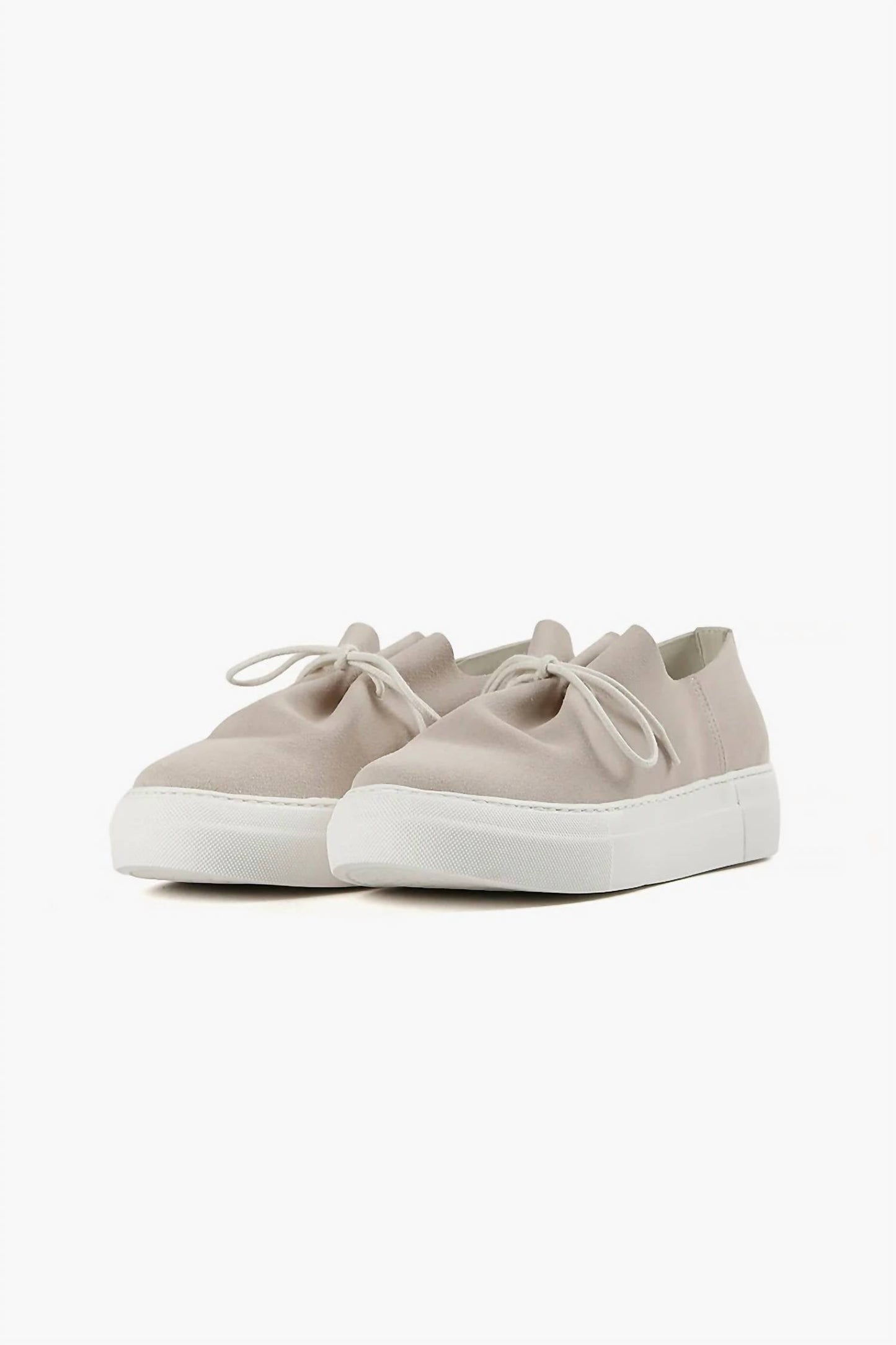 All Black - Women's Gathered Sneaker