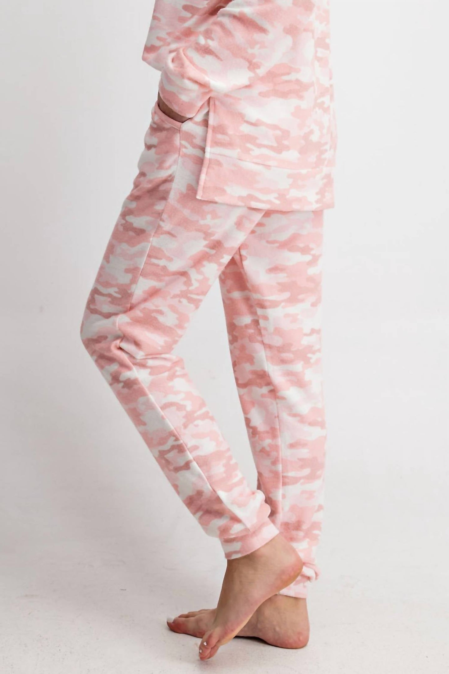 143 Story - Pink Camo Joggers