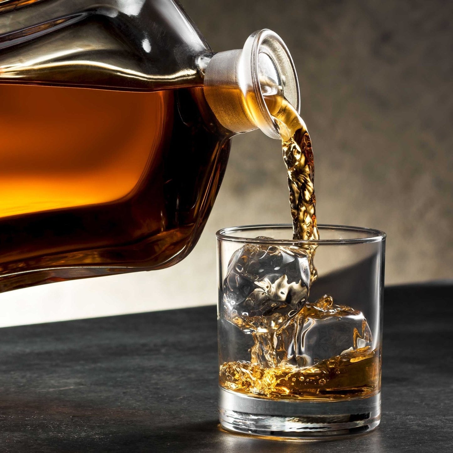 Glass Decanter with Airtight Geometric Stopper - 23.75 Oz