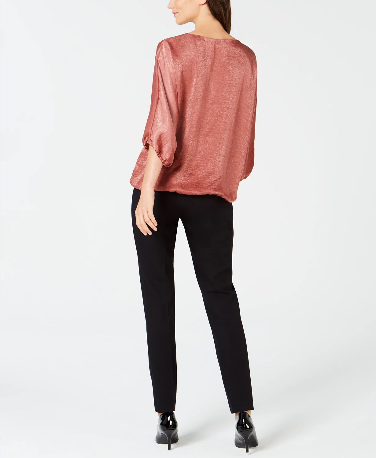 अल्फ़ानी महिलाओं का डॉलमैन स्लीव ज्वेल नेक टॉप, भूरा रंग, साइज़ मीडियम
