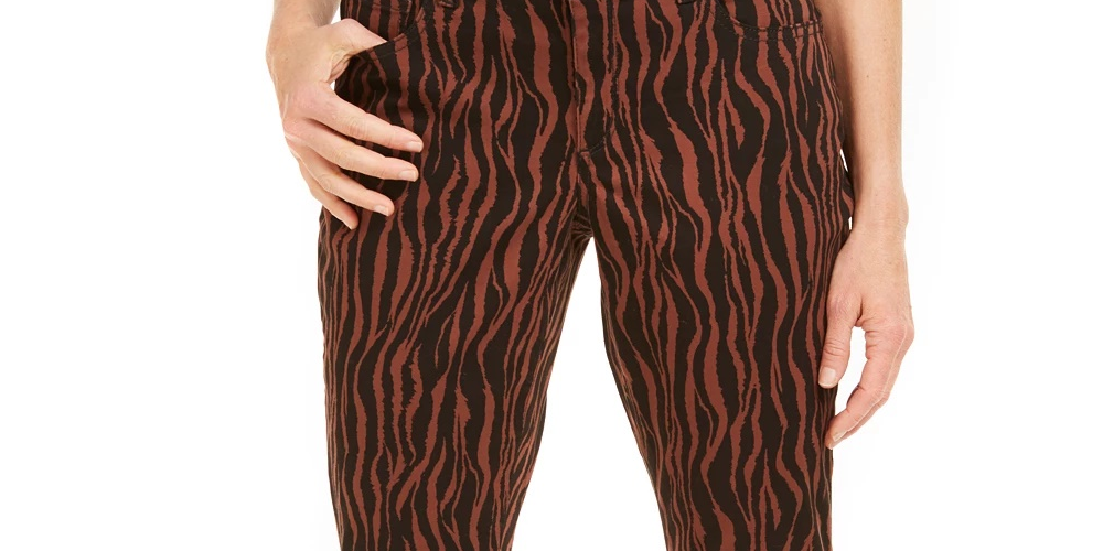 INC International Concepts Women's Printed Curvy-Fit Skinny Jeans Brown Size 2