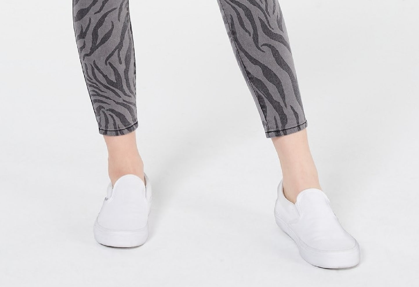Tinseltown Juniors' Zebra-Print Skinny Jeans Gray Size 9