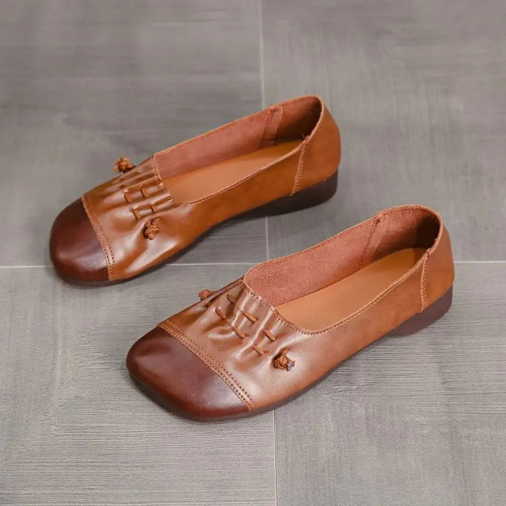Retro Soft Sole Leather Tassel Loafers