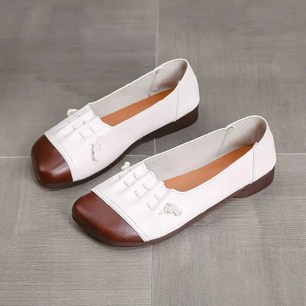 Retro Soft Sole Leather Tassel Loafers
