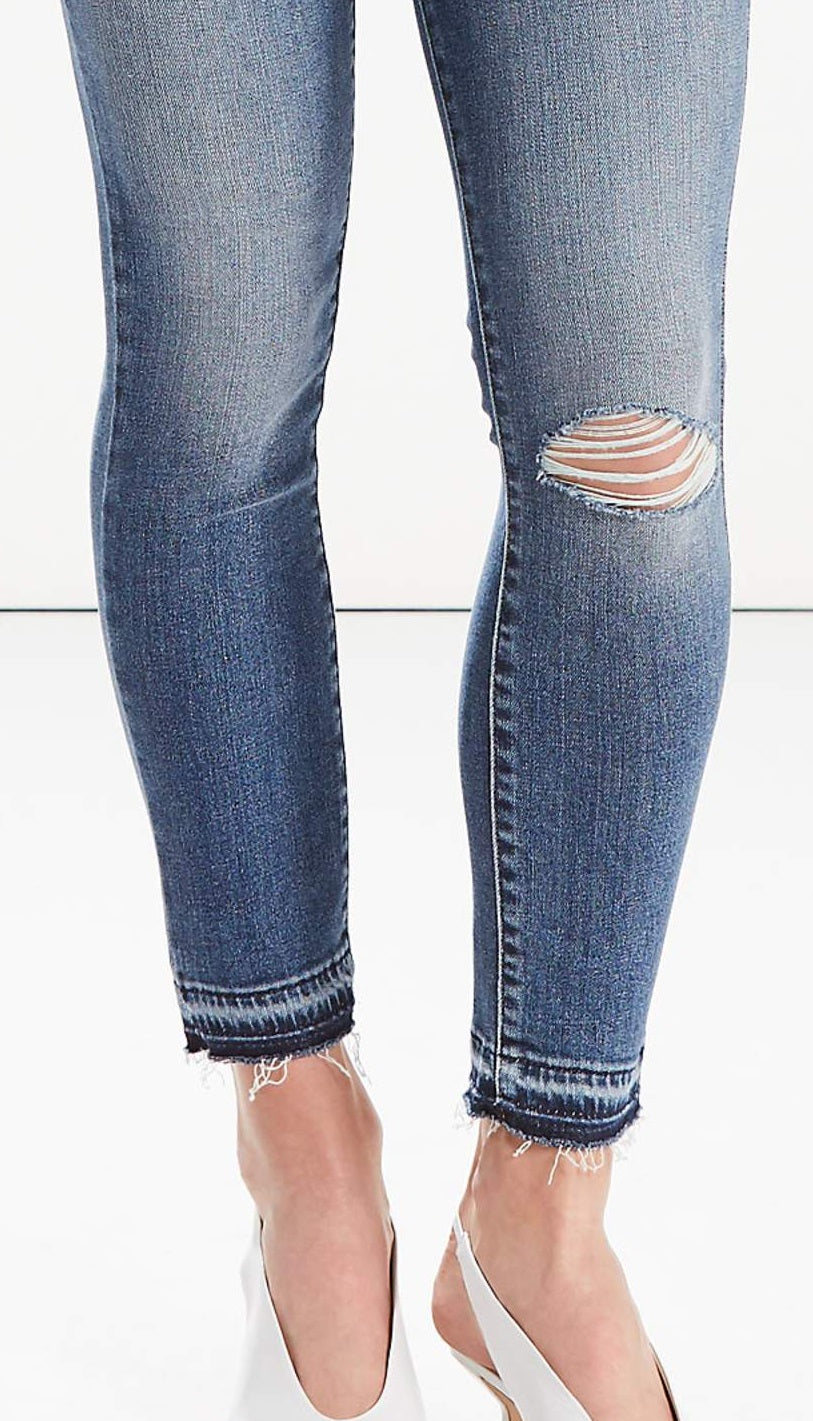 Levi's Women's 711 Skinny Ankle Jeans Blue Size 31