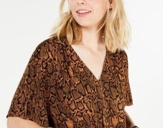 Ultra Flirt Junior's Solid Tie Front Top Brown  Size Medium