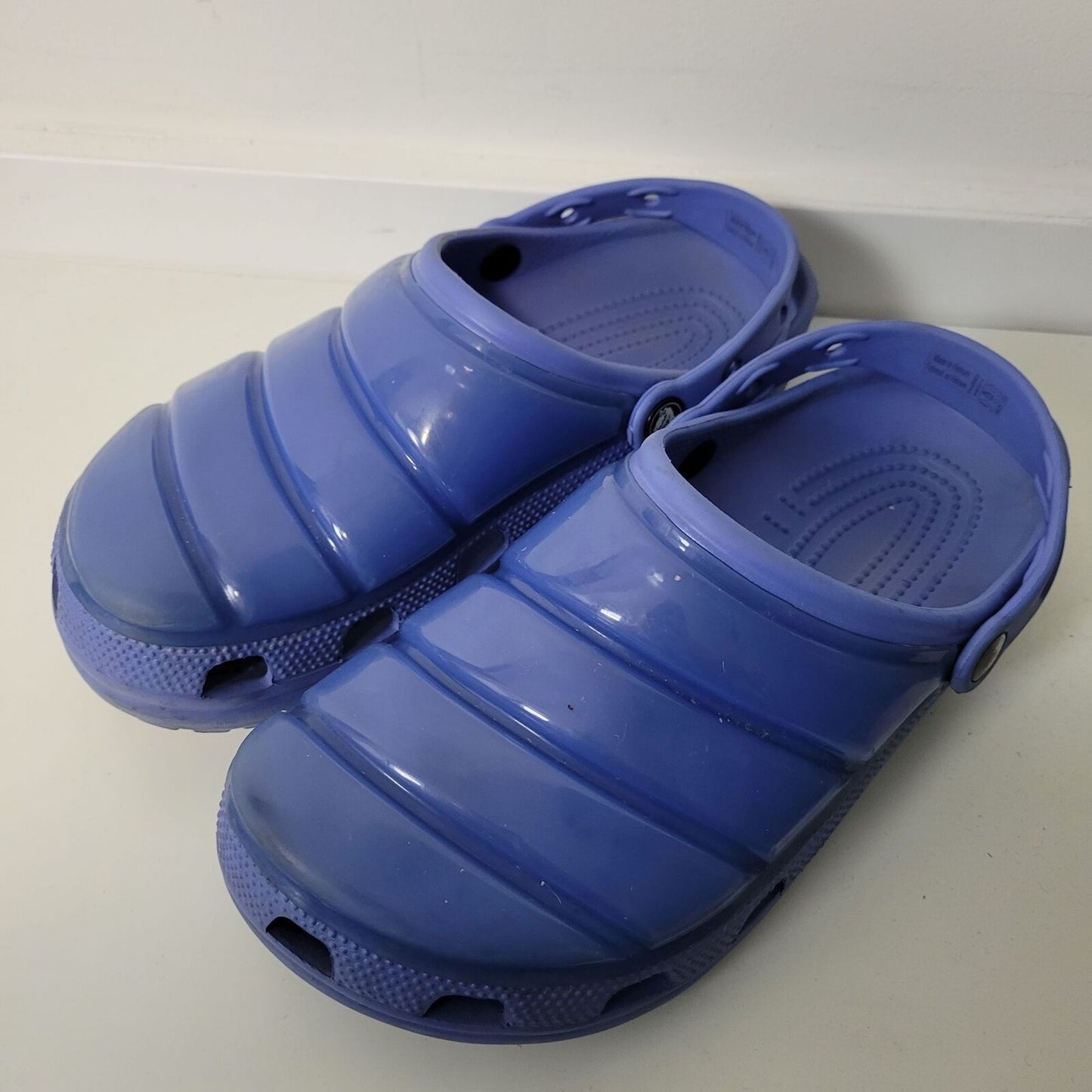 Crocs Men's Classic Neo Puff Clog' Sandals Purple Size 5/7