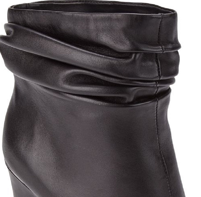 DKNY Women's Sabel Leather Almond Toe Ankle Fashion Boots Black Size 8