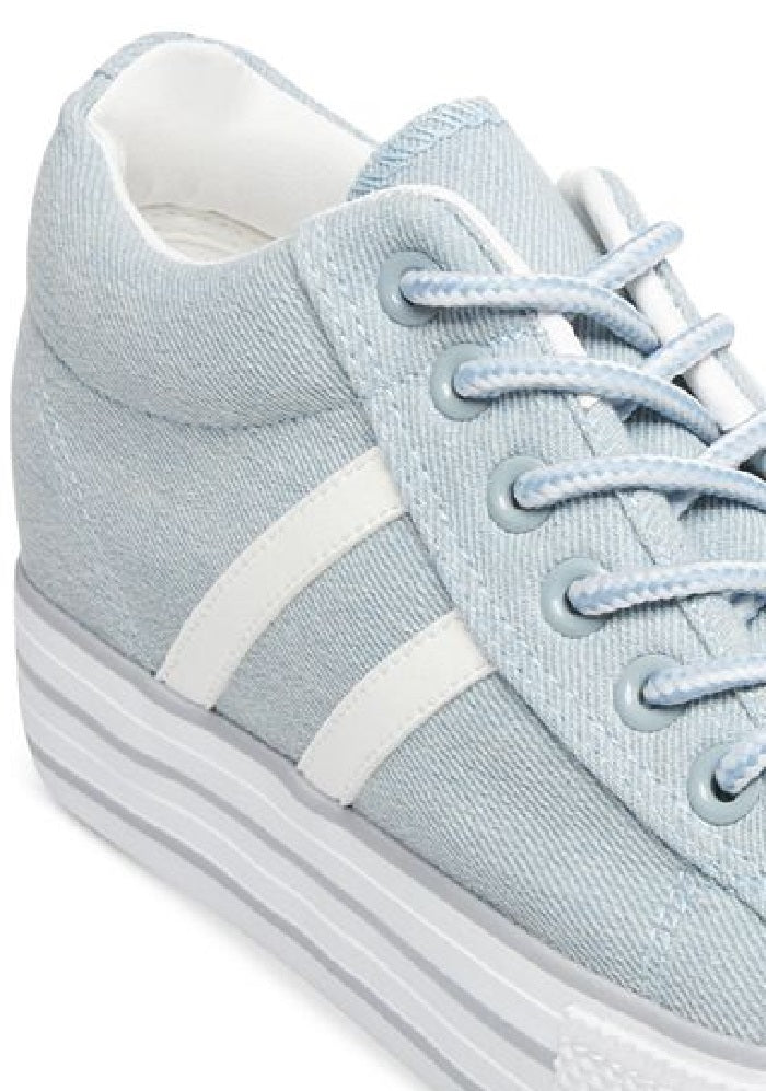 मैडेन गर्ल वीमेन लेस अप फैशन स्नीकर्स व्हाइट साइज़ 8 एम