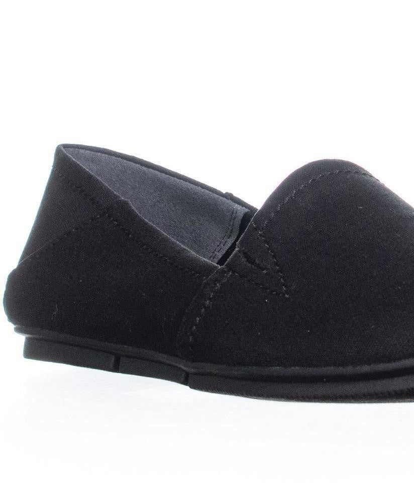 स्टाइल एंड कंपनी (Style & Co) वीमेन (Women) निक्सिन स्लिप ऑन फ़्लैट्स (Nixine Slip on Flats) काले रंग में, साइज़ 7.5 M