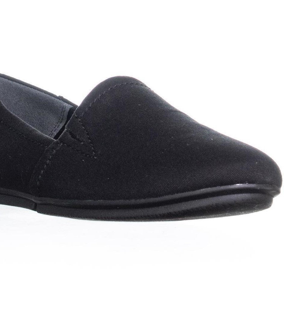 स्टाइल एंड कंपनी (Style & Co) वीमेन (Women) निक्सिन स्लिप ऑन फ़्लैट्स (Nixine Slip on Flats) काले रंग में, साइज़ 7.5 M