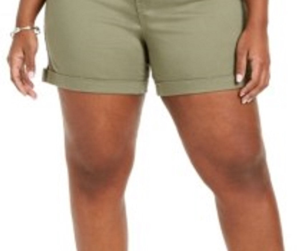 Celebrity Pink Women's Trendy Plus Size Cuffed Shorts Bright Green Size Small Petite