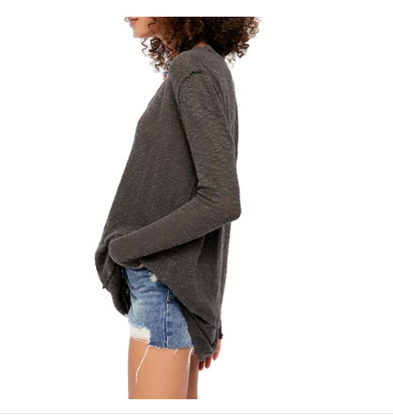 Free People महिलाओं का ओशन एयर हैची पुलओवर काला, साइज़ X-स्मॉल