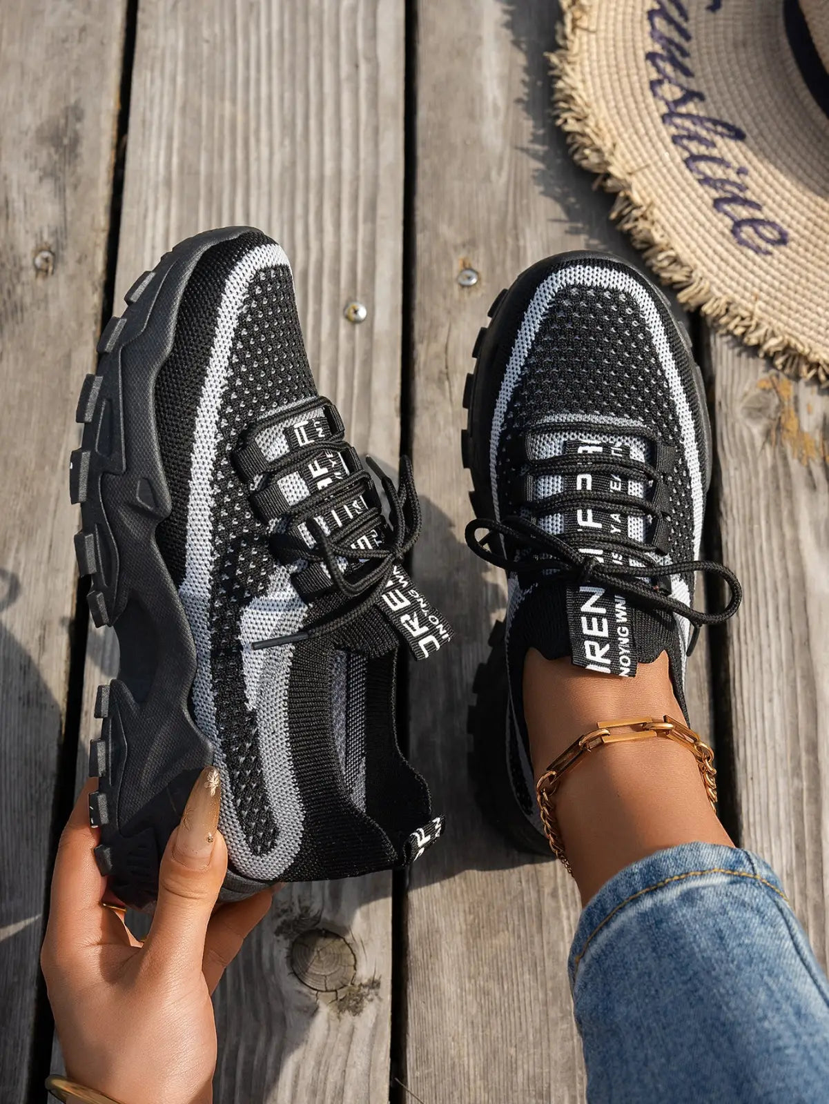 Women's Breathable Flyknit Mesh Lace-up Walking Sneakers