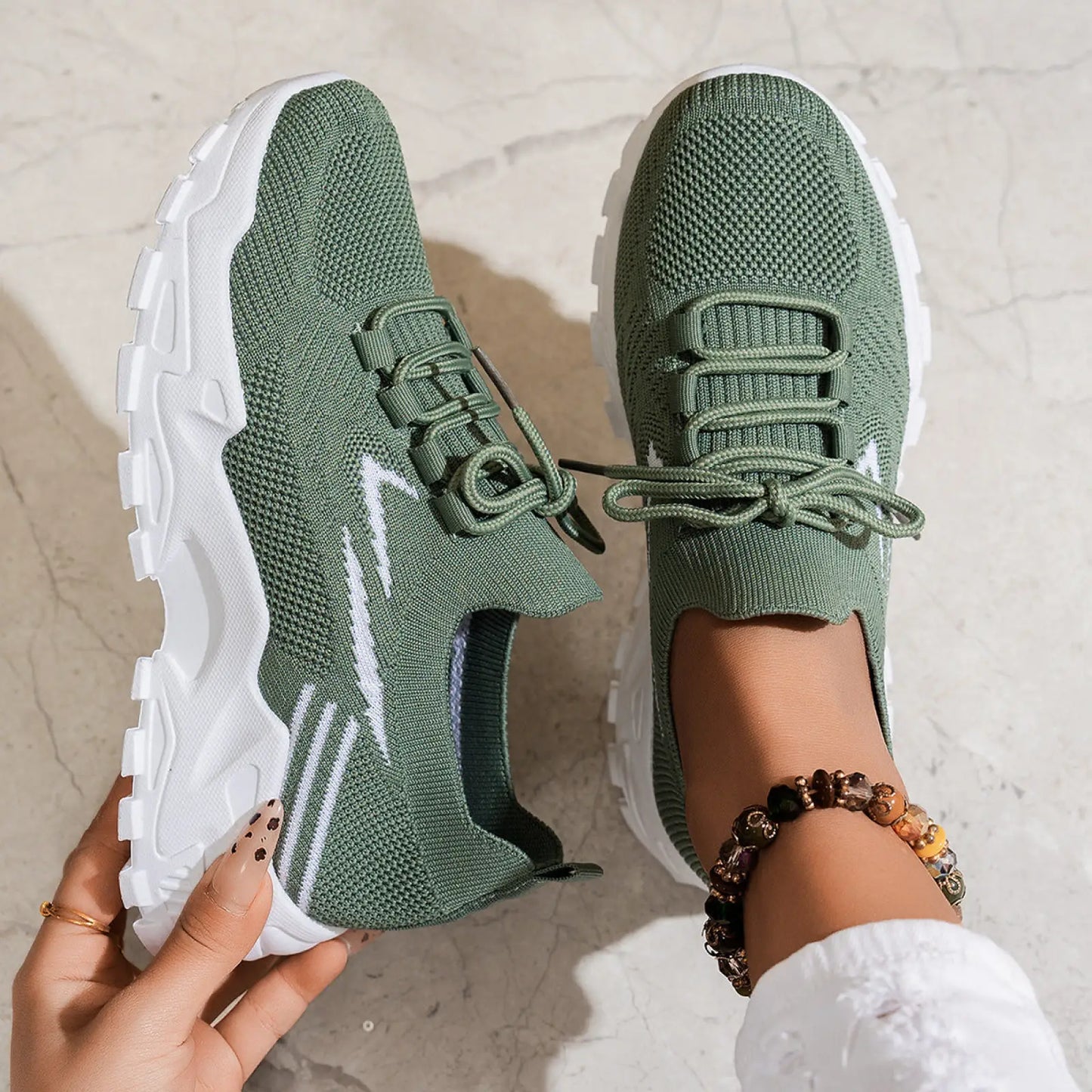 Women's Lightweight Breathable Mesh Lace Up Sports Shoes