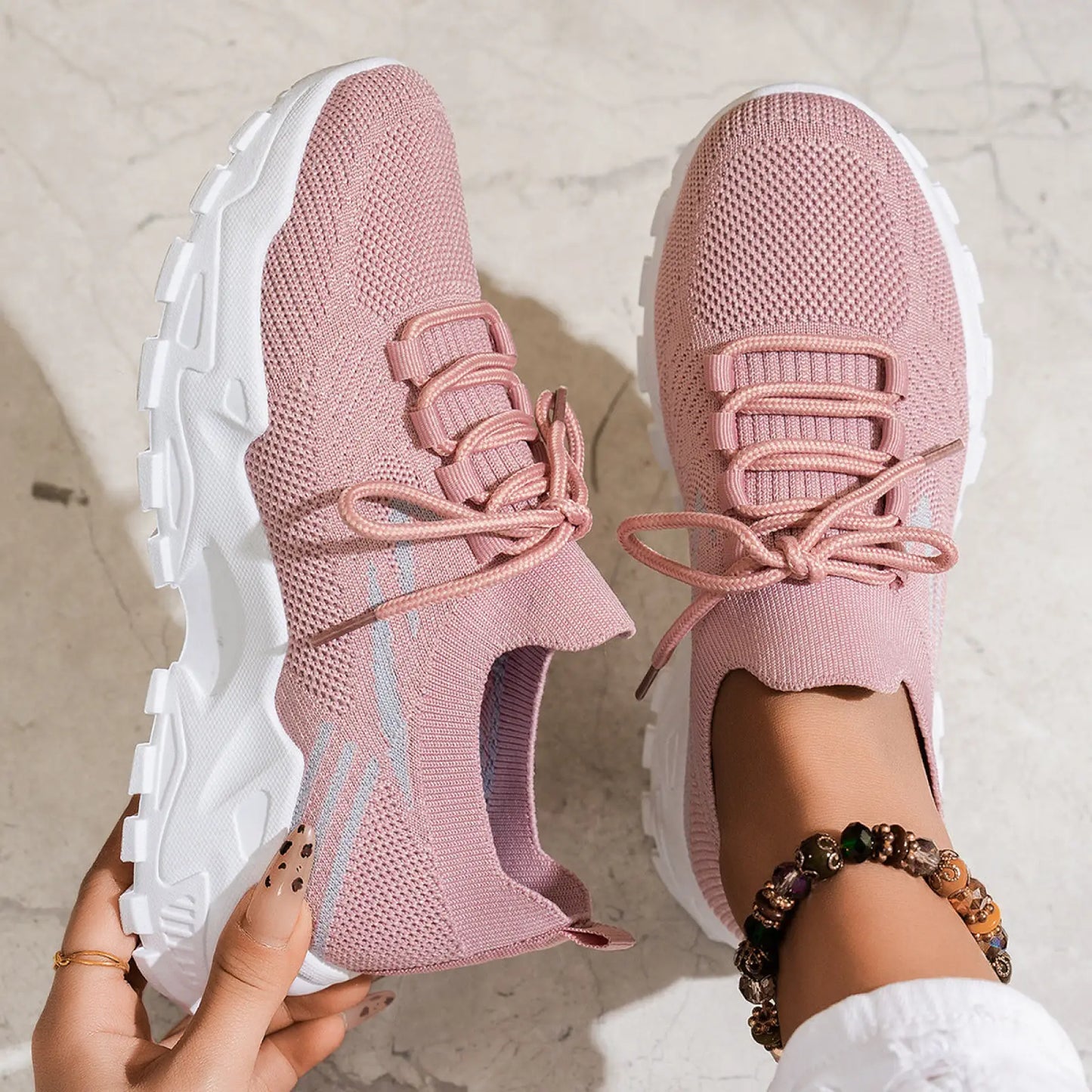 Women's Lightweight Breathable Mesh Lace Up Sports Shoes