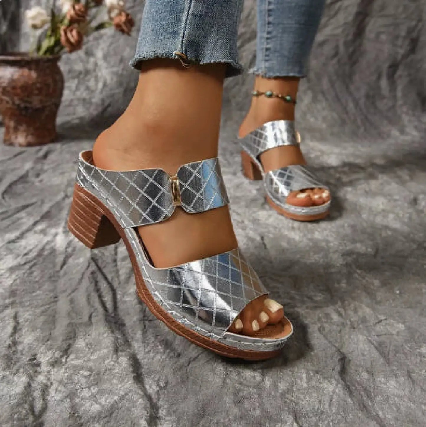 Women's Plaid Round Toe Chunky Heel Sandals